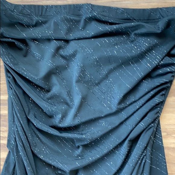 Black dress - Picture 3 of 8